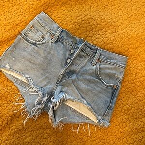Levi’s 501 cutoff Jean shorts size 25